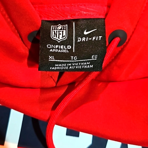 Red sweatshirt - Picture 2 of 3